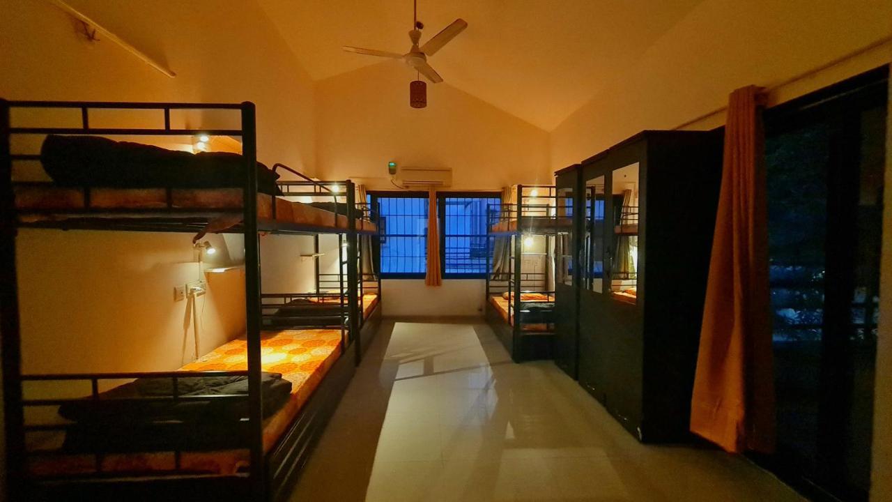 Lifespace- Spacious Hostel In A Luxurious Villa Πούνε Εξωτερικό φωτογραφία
