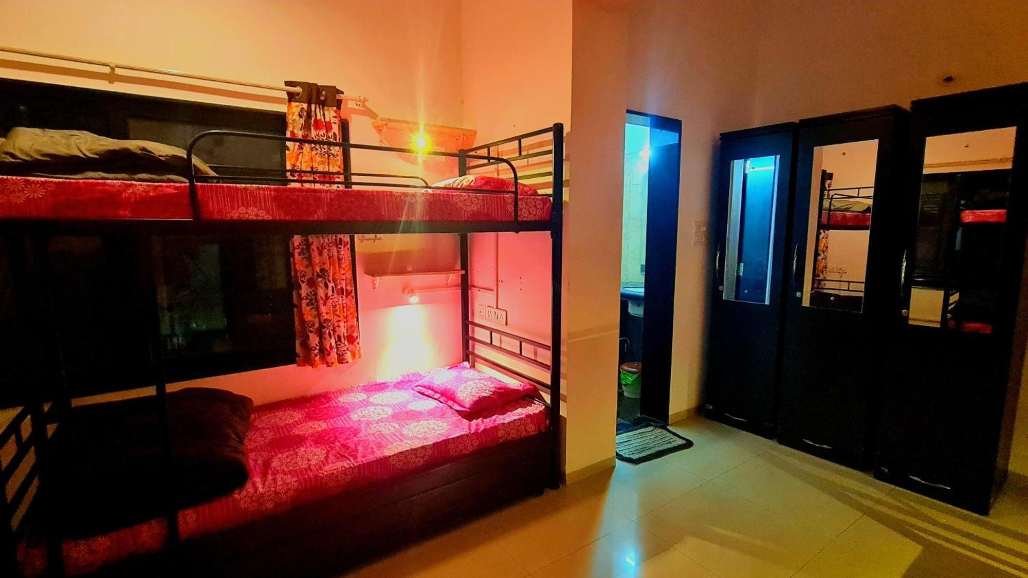 Lifespace- Spacious Hostel In A Luxurious Villa Πούνε Εξωτερικό φωτογραφία