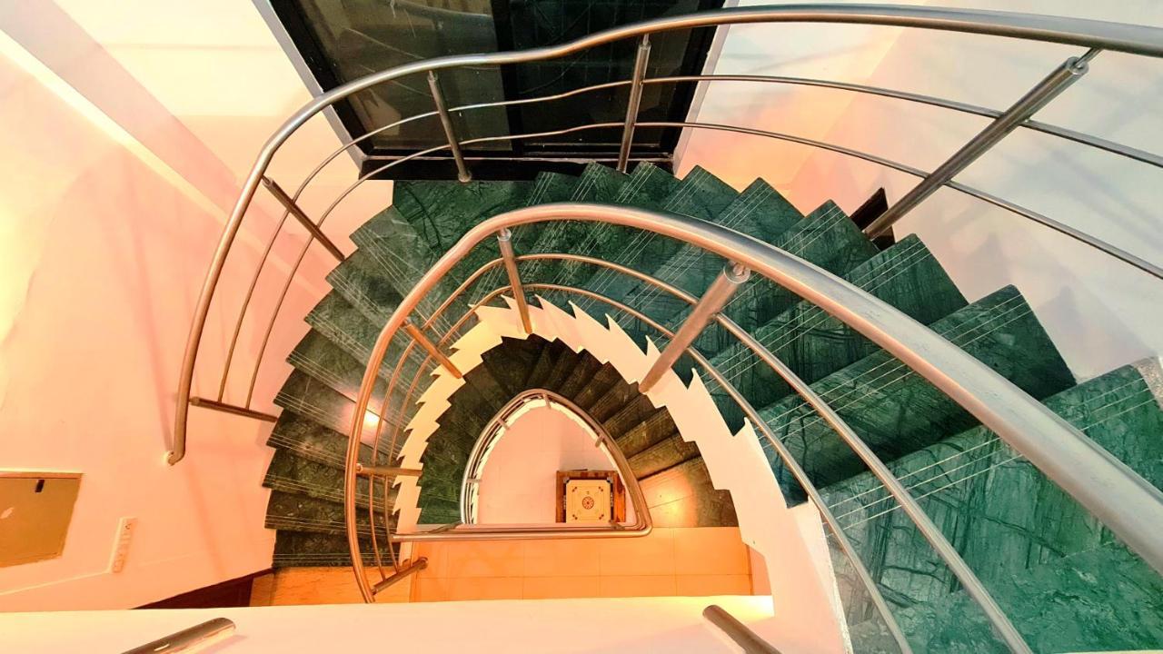 Lifespace- Spacious Hostel In A Luxurious Villa Πούνε Εξωτερικό φωτογραφία