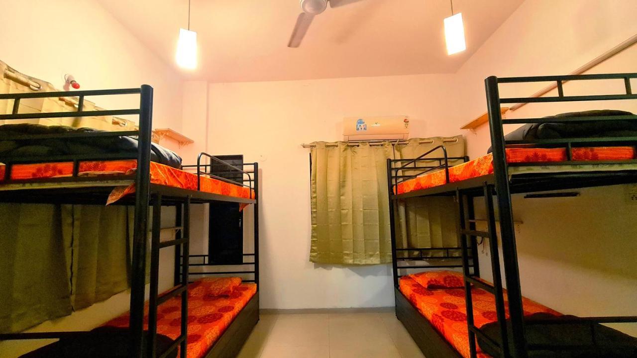 Lifespace- Spacious Hostel In A Luxurious Villa Πούνε Εξωτερικό φωτογραφία