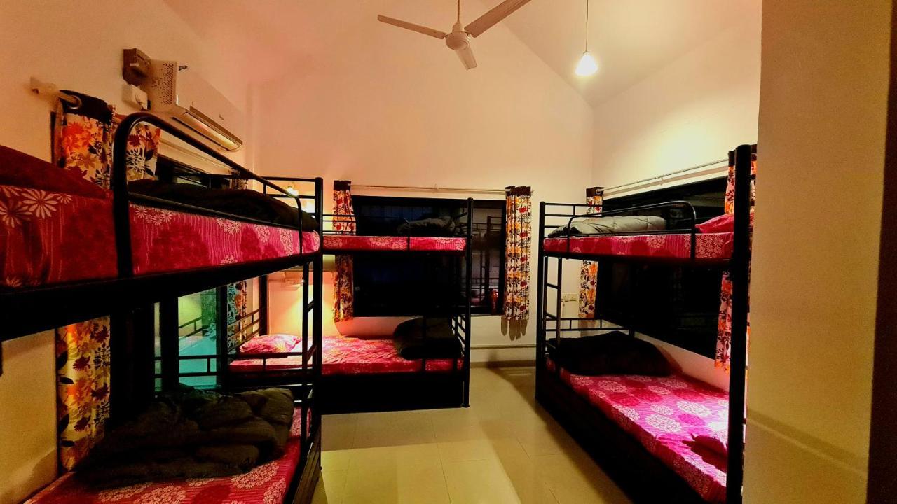 Lifespace- Spacious Hostel In A Luxurious Villa Πούνε Εξωτερικό φωτογραφία